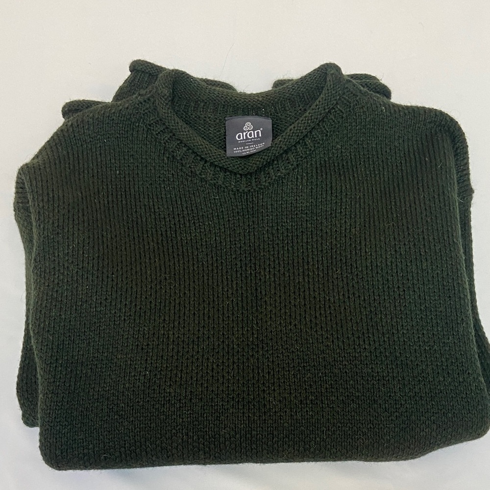 Aran Craftsmen Men’s Dark Green Crewneck Sweater